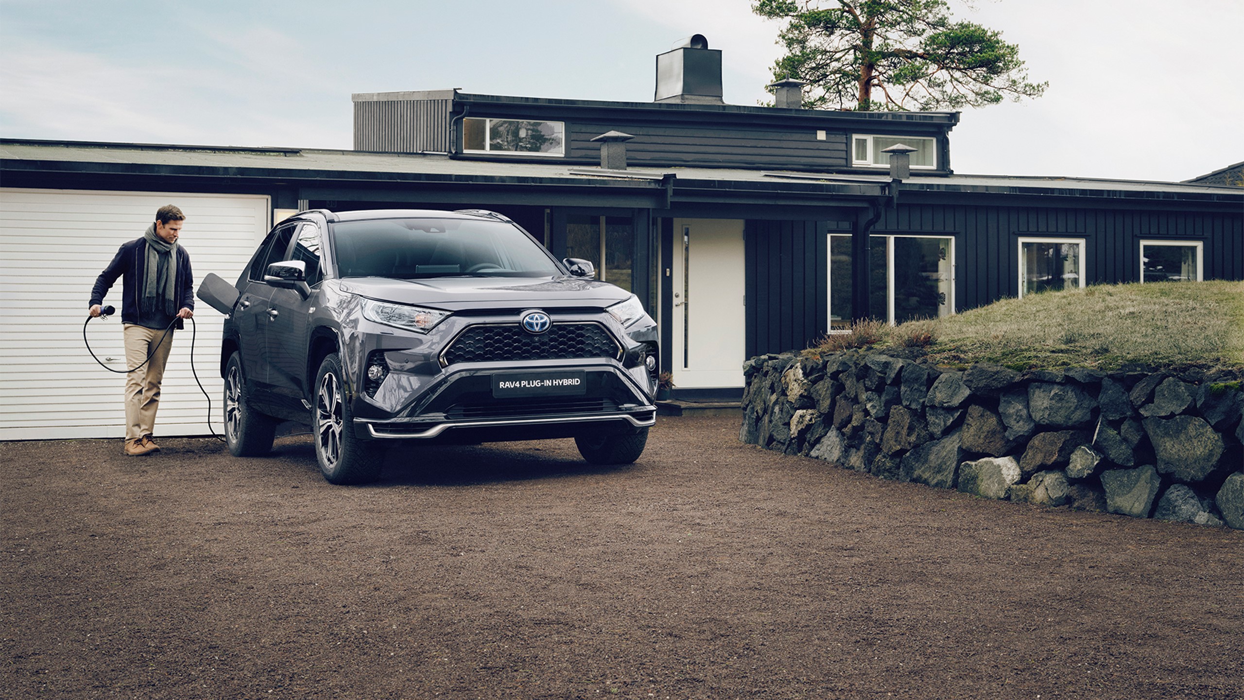 2020 Rav 4 Plug In Hybrid Mand Lader 1900X1069