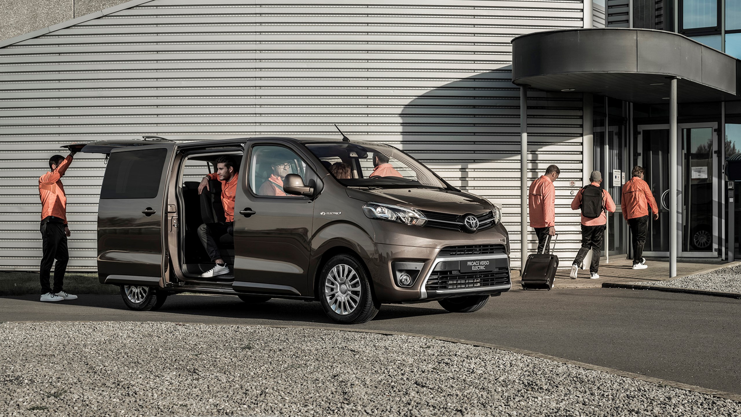 Proace Verso Electric Hold Levering 1900X1069