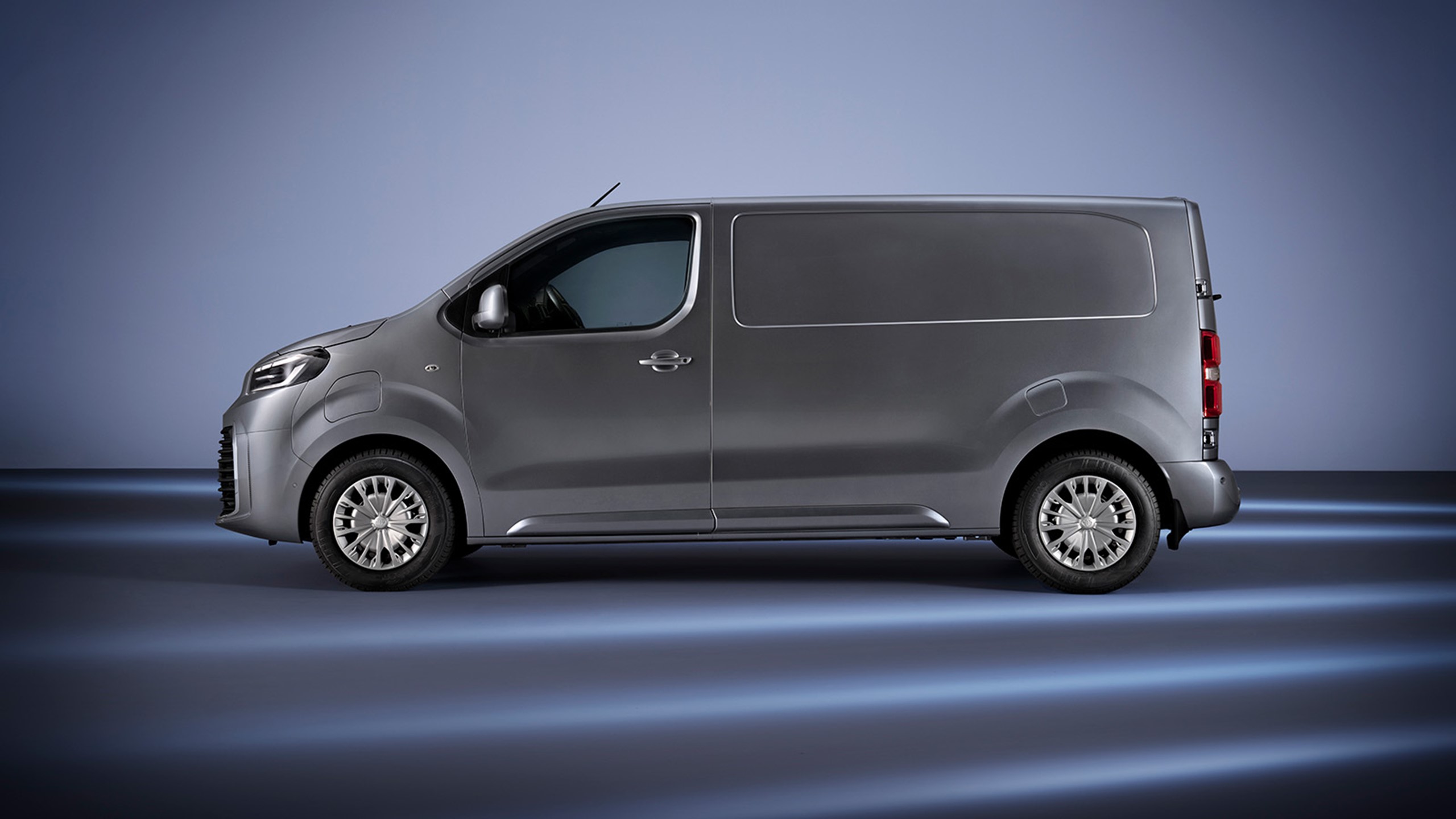 2023-proace-ext-05-1600x900.jpg